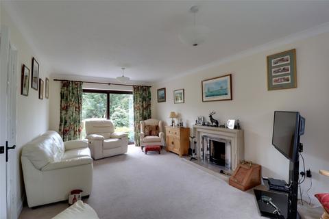 10 Home Meadow, Minehead, TA24 8UE
