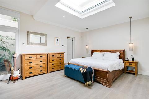 2 bedroom apartment for sale, Earls Court Square, Earls Court, London, SW5