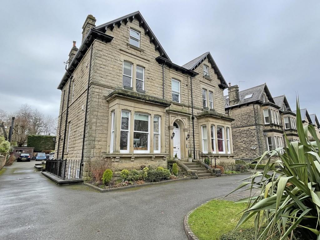 The Oval, Harrogate, HG2 9BA 2 bed apartment £1,250 pcm (£288 pw)