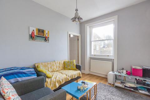 1 bedroom flat to rent, Ladbroke Crescent, London W11
