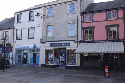 Terraced house for sale - Ancaster Square, Llanrwst