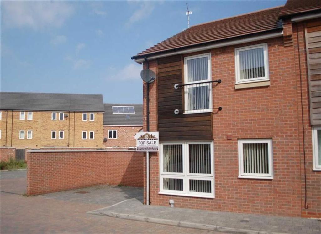 Holly Mews, Grimsby, North East Lincolnshire 2 bed end of terrace house