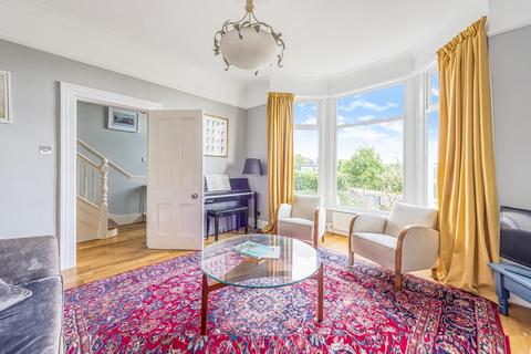 15 Abbotshall Road, London, SE6 1SQ