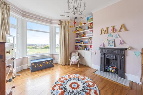 15 Abbotshall Road, London, SE6 1SQ