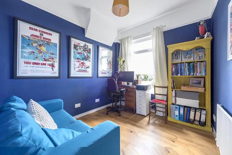 15 Abbotshall Road, London, SE6 1SQ