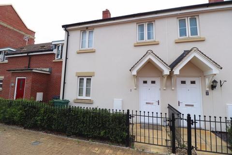 3 bedroom terraced house to rent, Bowthorpe Drive, Gloucester