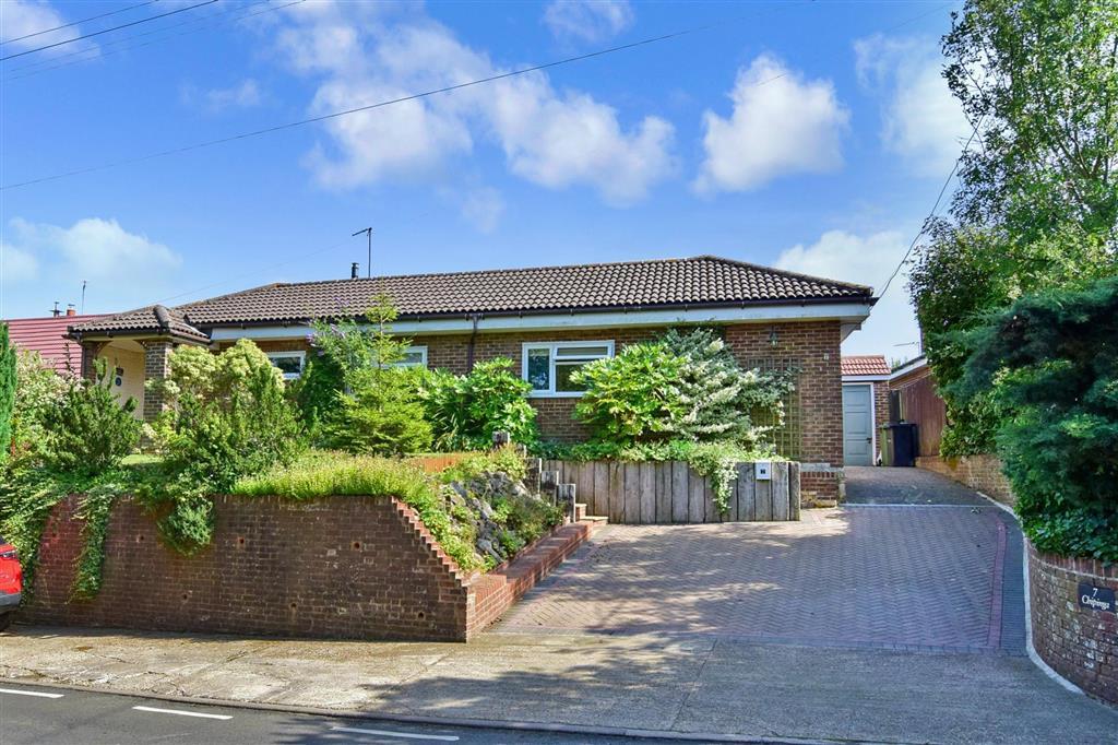 Headcorn Road, Platts Heath, Maidstone, Kent 4 bed detached bungalow