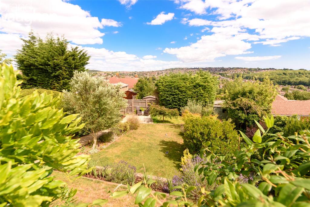 Fernwood Rise, Brighton, East Sussex, BN1 4 bed bungalow £550,000