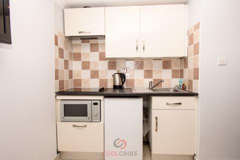 Studio to rent, Inverness Terrace, Bayswater, London, W2, London  W2