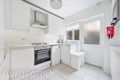 undefined, SOUTH ISLAND PLACE, OVAL