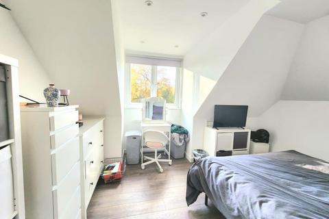 1 bedroom apartment to rent, Chobham,  Surrey,  GU24