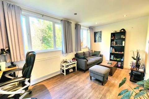 1 bedroom apartment to rent, Chobham,  Surrey,  GU24