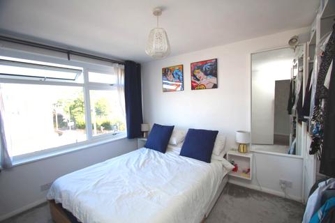 1 bedroom flat to rent, St. Mark's Hill, Surbiton KT6