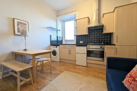 1 bedroom flat to rent, Albert Street, Leith, Edinburgh, EH7