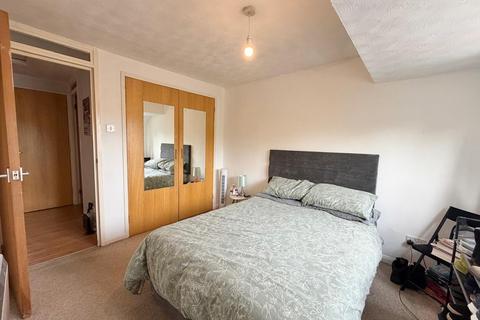 2 bedroom flat to rent, Broome Way, Banbury OX16