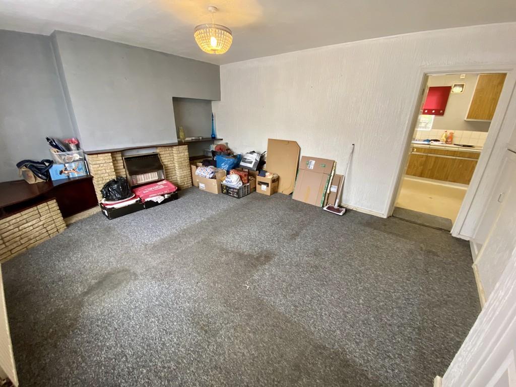 Beake Avenue, Radford, Coventry,CV6 3AX 4 bed terraced house £155,000