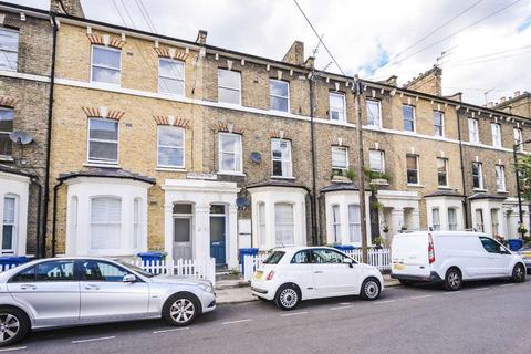 3 bedroom flat to rent, Charleston Street, Elephant and Castle, London