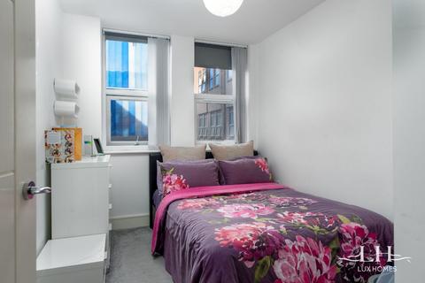 2 bedroom flat for sale, Verve Apartments, Romford