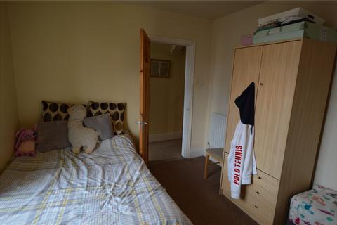 3 bedroom terraced house to rent, Caernarfon Road, Bangor, Gwynedd, LL57