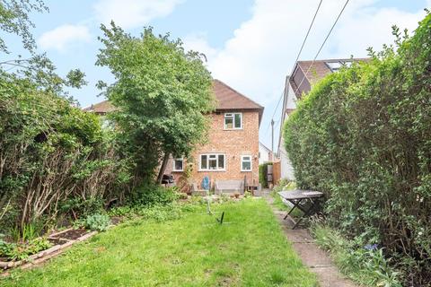 12 Pentreath Avenue, Guildford, GU2 7TA