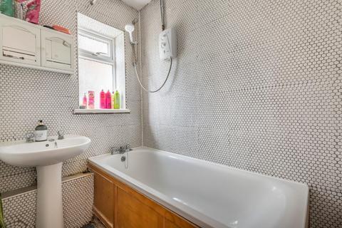 12 Pentreath Avenue, Guildford, GU2 7TA