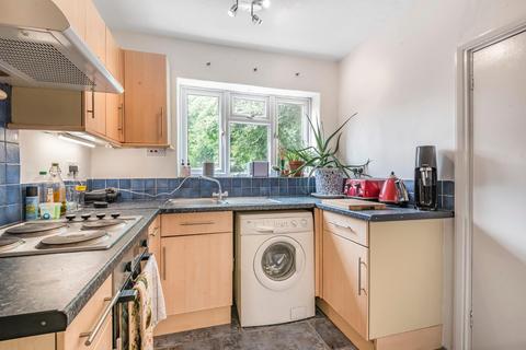 12 Pentreath Avenue, Guildford, GU2 7TA