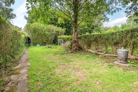 12 Pentreath Avenue, Guildford, GU2 7TA