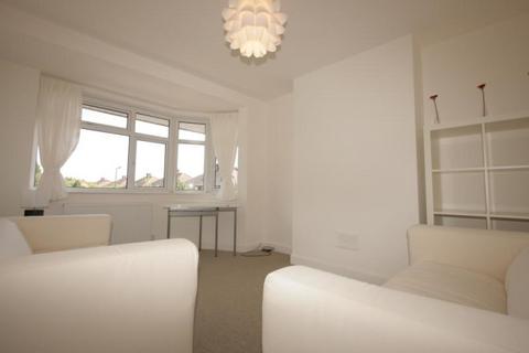 2 bedroom flat to rent, Yarborough Road, London SW19