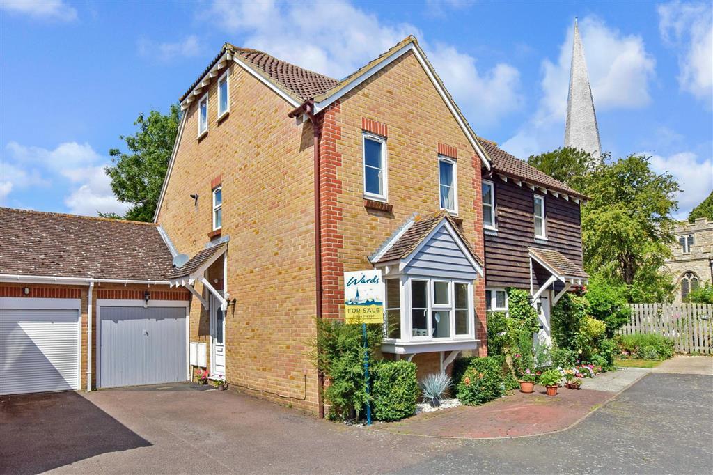 Church Farm Close, Hoo, Rochester, Kent 3 bed semidetached house £