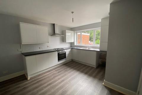 3 bedroom townhouse to rent, BASSET AVENUE, SALFORD M6