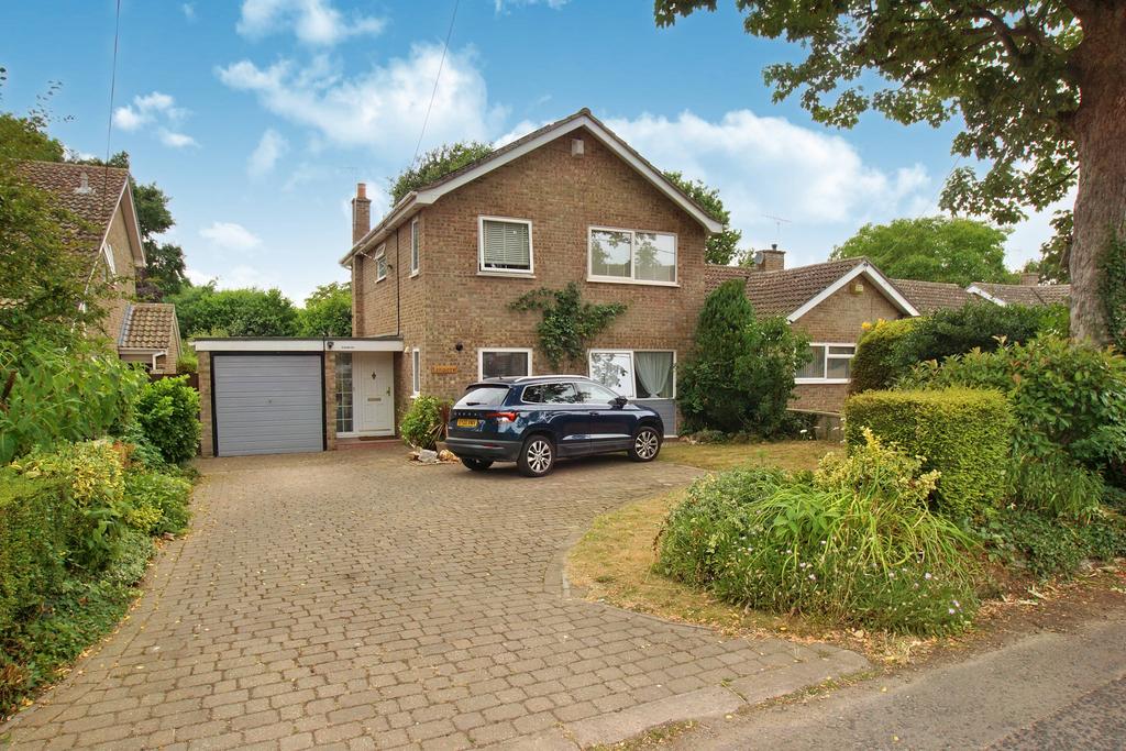Wells Hall Road, Great Cornard, Sudbury CO10 4 bed detached house for