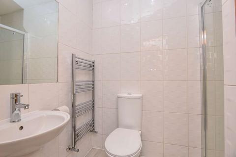 1 bedroom flat to rent, 12 London Road, Elephant and Castle, London