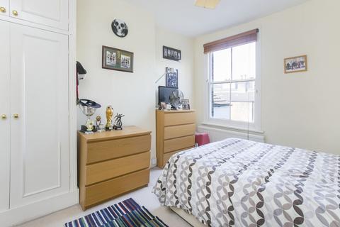 2 bedroom flat to rent, Harbut Road, Battersea, SW11