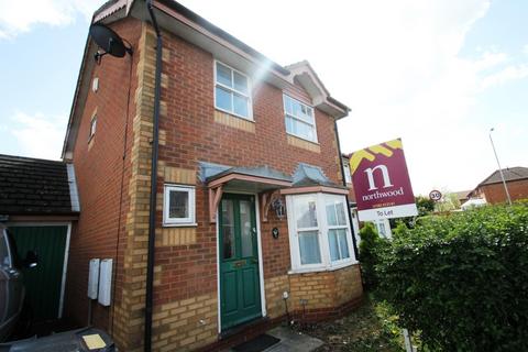 3 bedroom semi-detached house to rent, Chard Drive, Bramingham, Luton, LU3