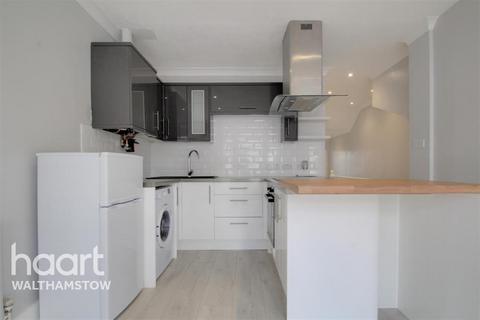 2 bedroom flat to rent, Fulbourne Road, Walthamstow