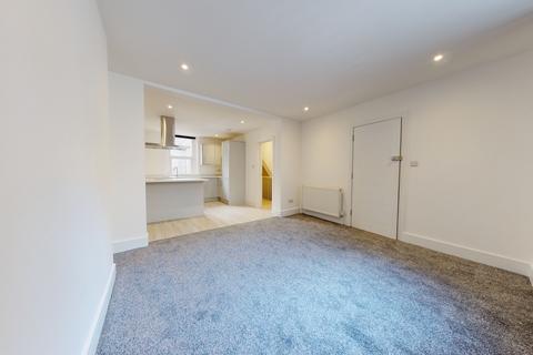 3 bedroom ground floor maisonette to rent, Lower Market street, Hove, BN3