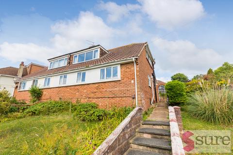 3 bedroom detached bungalow to rent, Park Close , Brighton