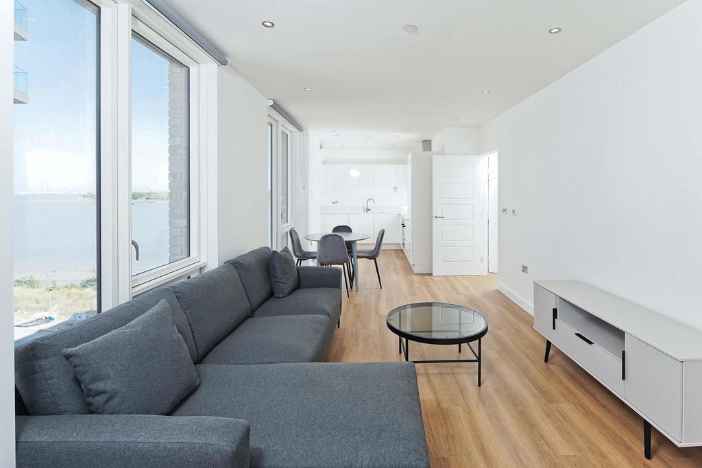 Royal Albert Wharf, London, E16 1 bed flat £1,192 pcm (£275 pw)