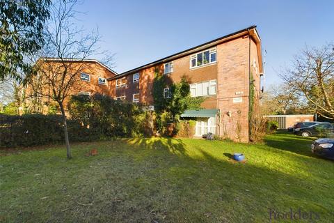 1 bedroom apartment to rent, Newlands Court, Addlestone Park, Addlestone, Surrey, KT15