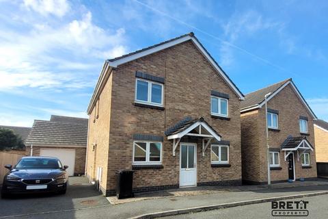 4 bedroom detached house to rent, 84 Skomer Drive, Milford Haven, Pembrokeshire. SA73 2RP