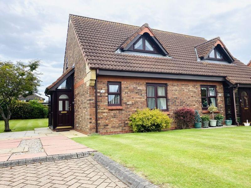 MEADOW VIEW, CLEETHORPES 2 bed semidetached bungalow £109,950