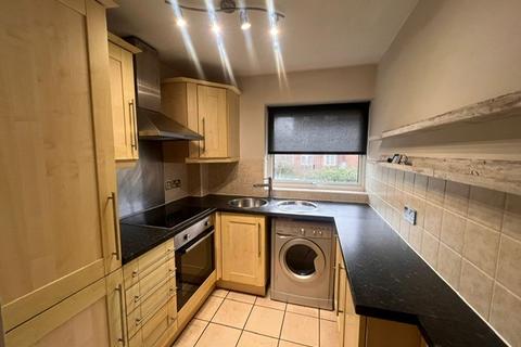 2 bedroom flat to rent, Lawrence Court, Windsor