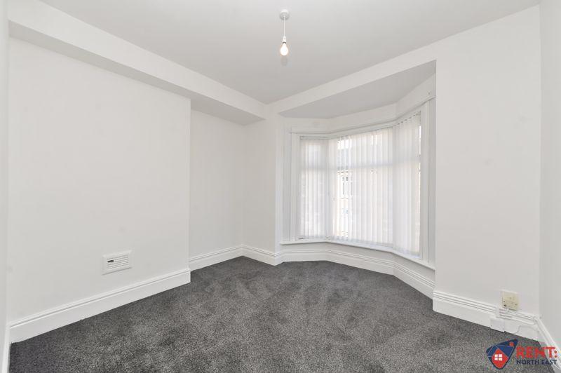Leighton Street, South Shields 3 bed apartment £450 pcm (£104 pw)