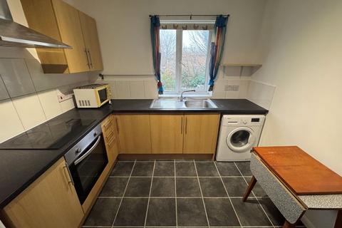 2 bedroom maisonette to rent, Boltons Lane, Harlington, Hayes