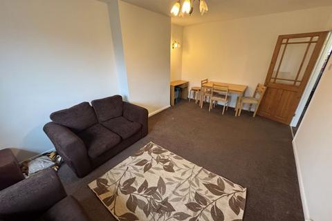 2 bedroom maisonette to rent, Boltons Lane, Harlington, Hayes