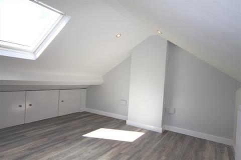 2 bedroom apartment to rent, Kirkstall Road, Leeds, LS4
