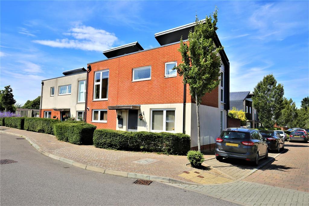 Clock House Rise, Coxheath, Maidstone 3 bed detached house £325,000