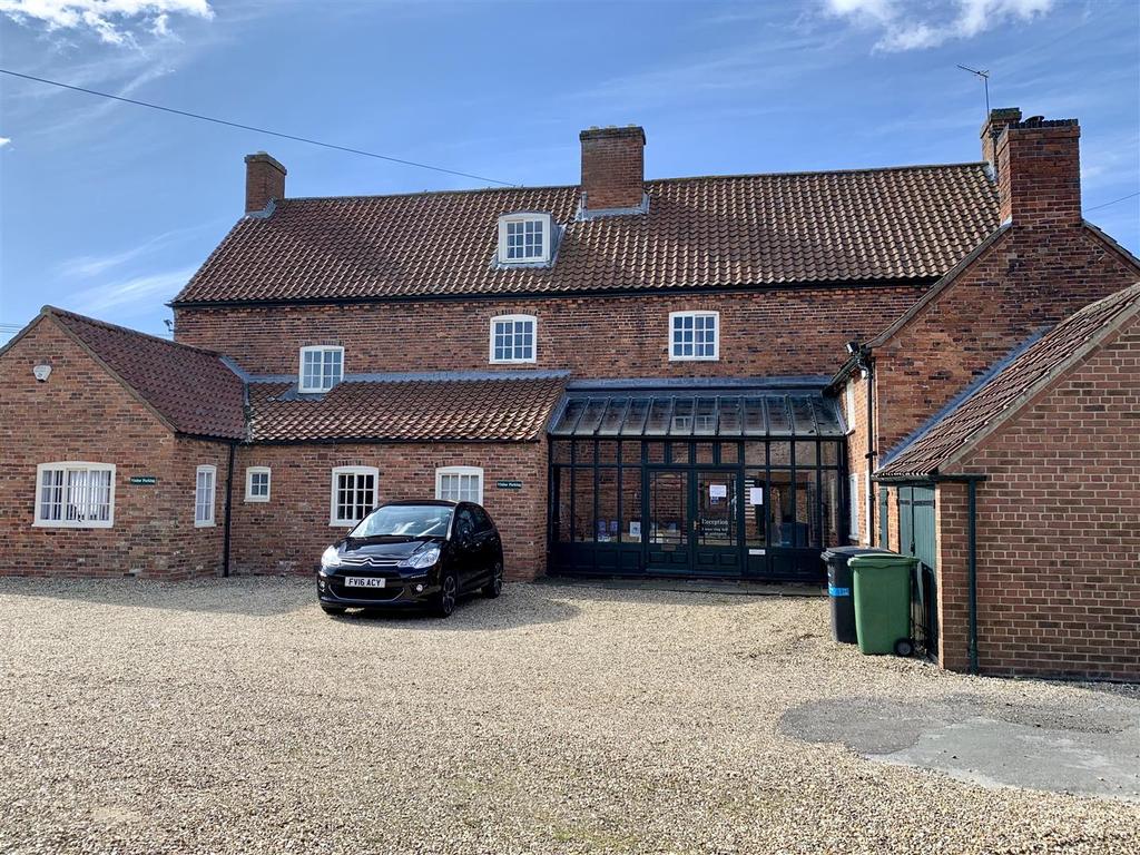 Moor Lane, Aubourn, Lincoln Property £400 pcm (£92 pw)