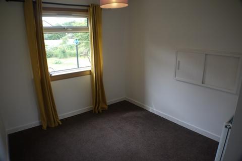 3 bedroom terraced house to rent, Craigmore Gardens, Torryburn, KY12