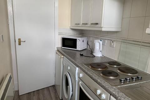 1 bedroom flat to rent, Clepington Road, Coldside, Dundee, DD3